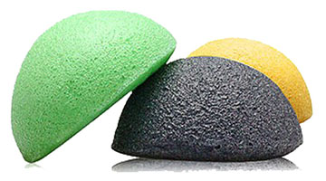 What is the difference between freeze-drying and air-drying for the konjac sponges?